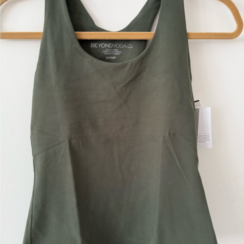 Beyond Yoga Powerbeyond Strength Cropped Tank Modern Olive XS